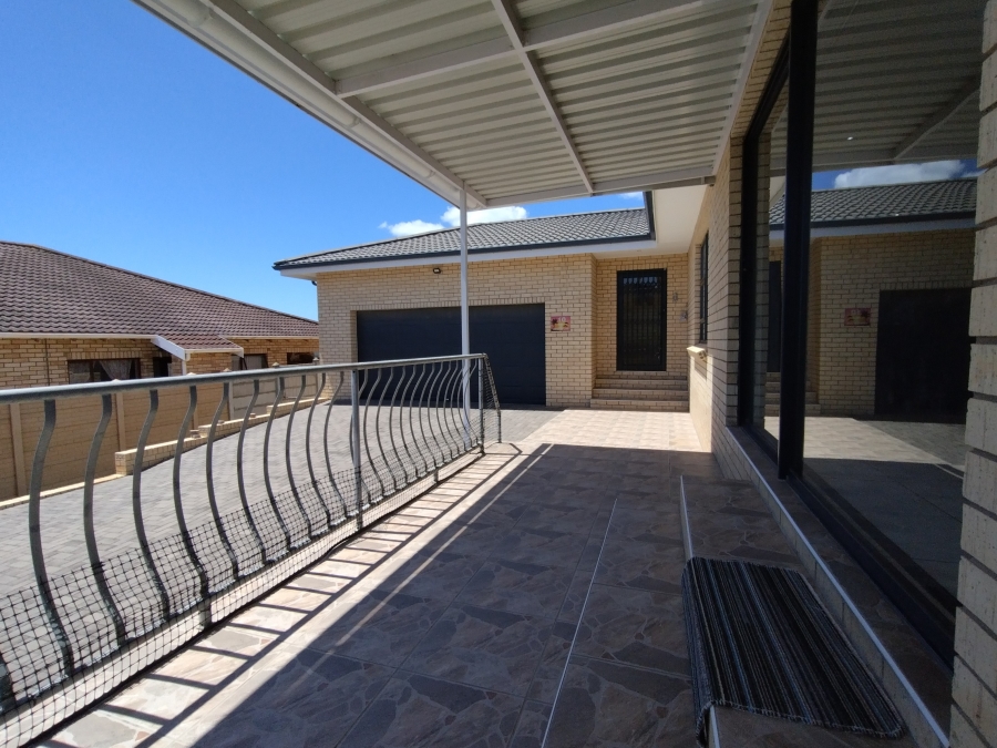 3 Bedroom Property for Sale in Wavecrest Eastern Cape